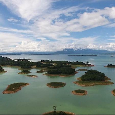 Dansavanh Namngum Resort Ban Keun Exteriör bild