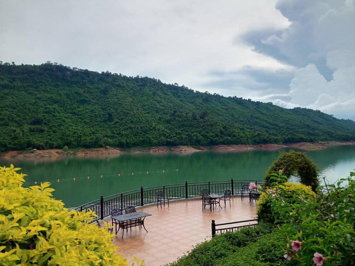 Dansavanh Namngum Resort Ban Keun Exteriör bild