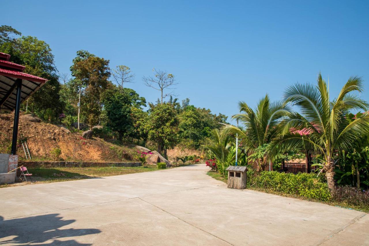 Dansavanh Namngum Resort Ban Keun Exteriör bild
