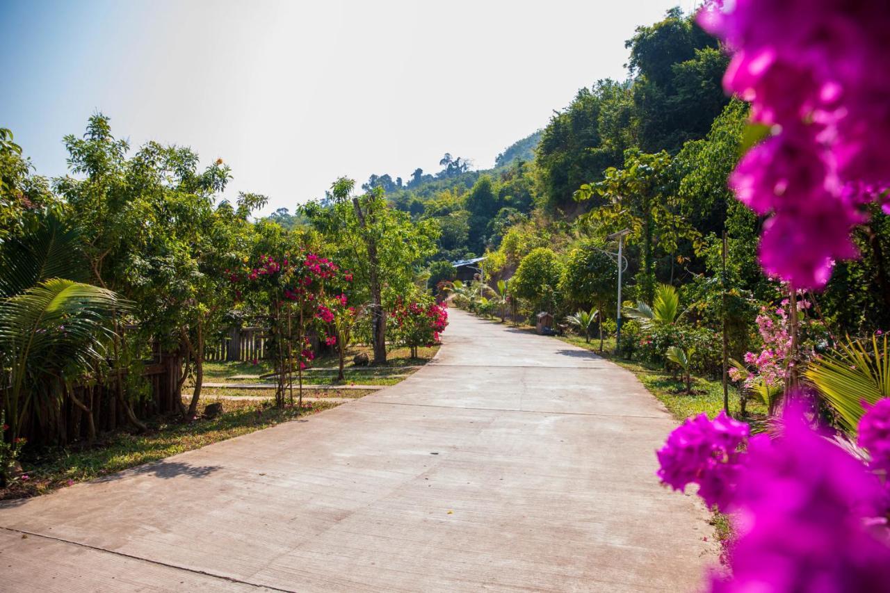 Dansavanh Namngum Resort Ban Keun Exteriör bild