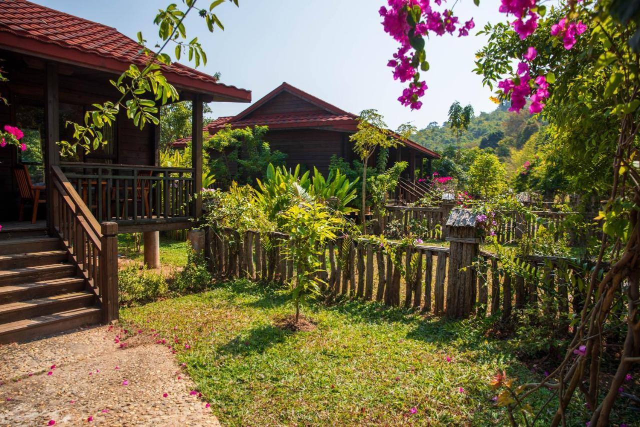 Dansavanh Namngum Resort Ban Keun Exteriör bild